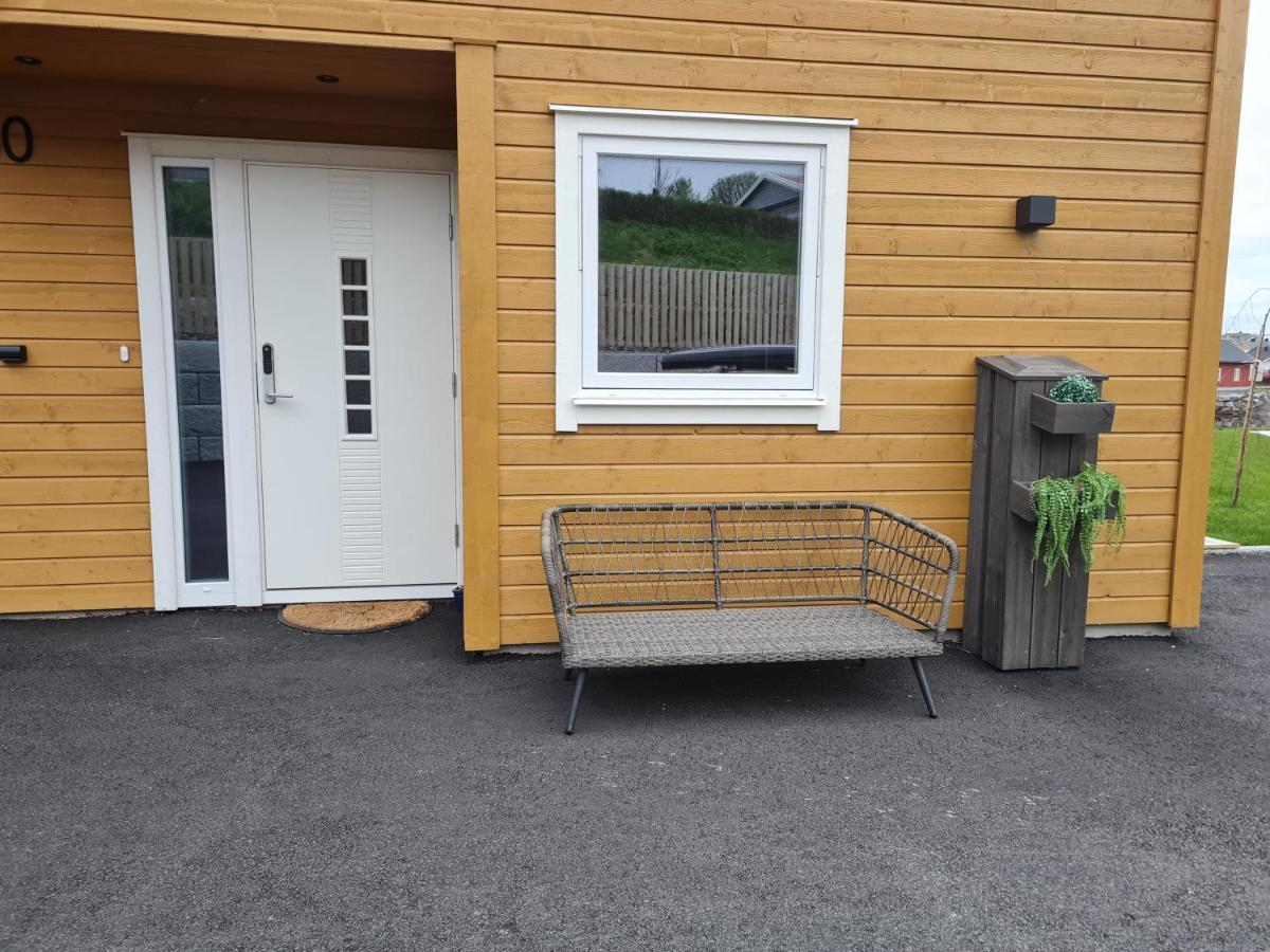 Rorbu Ved Sjoen Villa Bud Exterior photo